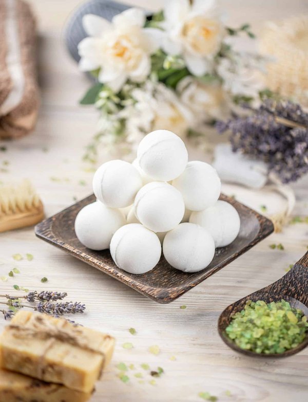 Quelle est la technique pour créer une bande sonore de film qui complète l'atmosphère sans surcharger ?